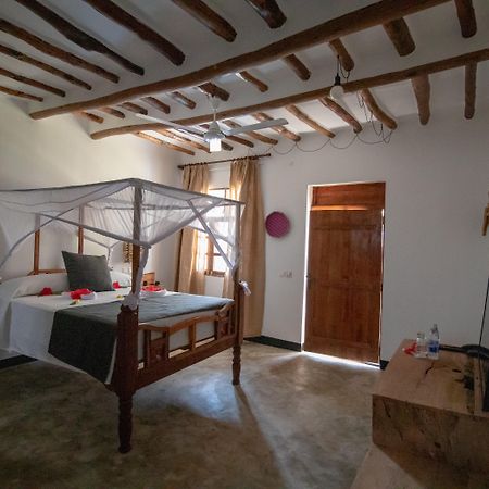 Nest Style Beach Hotel Zanzibar Makunduchi Bagian luar foto