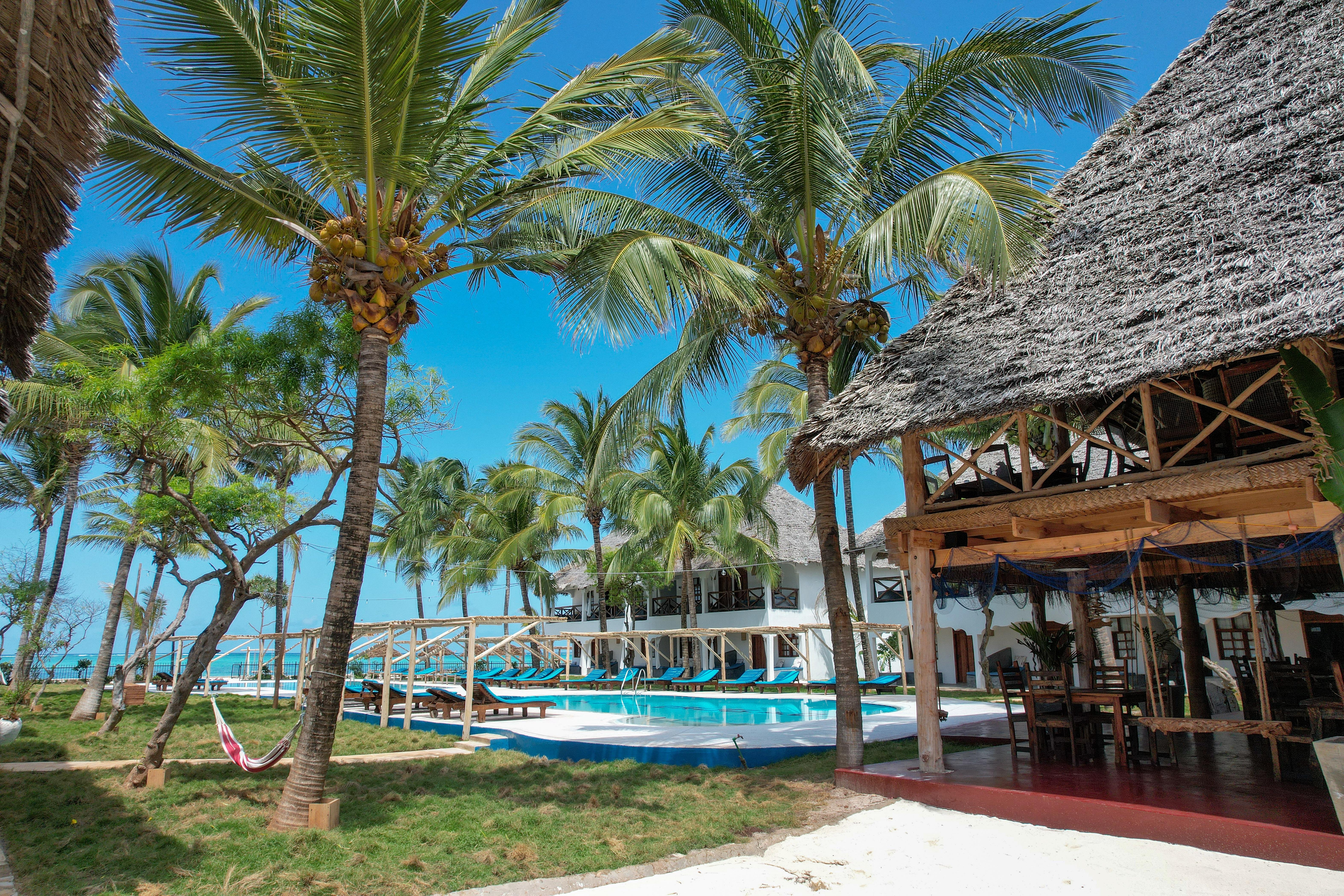 Nest Style Beach Hotel Zanzibar Makunduchi Bagian luar foto