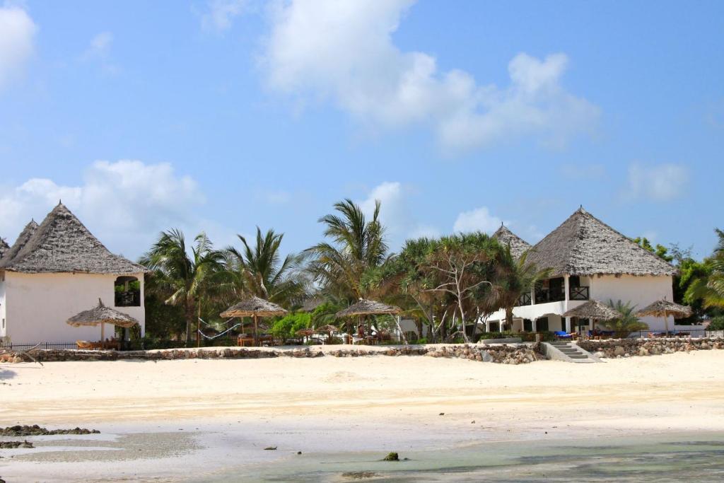 Nest Style Beach Hotel Zanzibar Makunduchi Bagian luar foto
